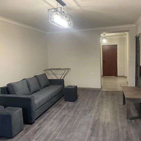 3 Cosy Apartment Near Airport Evn Erivan Exterior foto